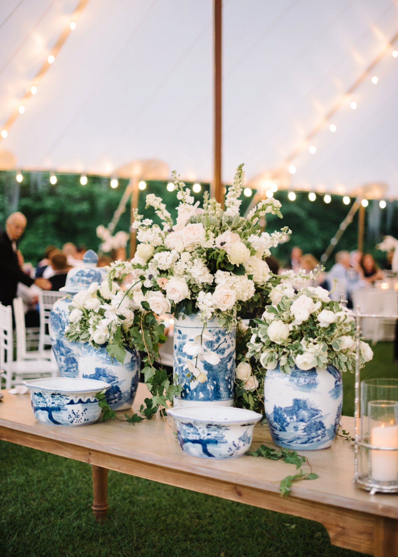 Blue and white wedding decor